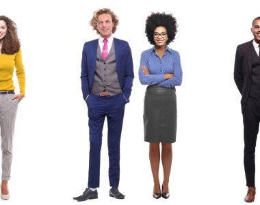 Çok ırklı insanlar kümesi beyaz arka plan üzerinde poz