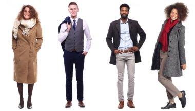 Çok ırklı insanlar kümesi beyaz arka plan üzerinde poz