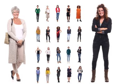 Beyaz arka planda farklı yaşlarda çok ırklı kadınlar kümesi