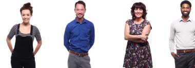 Çok ırklı insanlar kümesi beyaz arka plan üzerinde poz