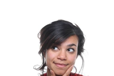 Güzel bir Afro-Amerikan kadın hakkında bir şeyler düşünüyor