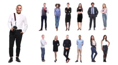 Arka planda farklı çok etnik insanlarla fotoğraf çekmek