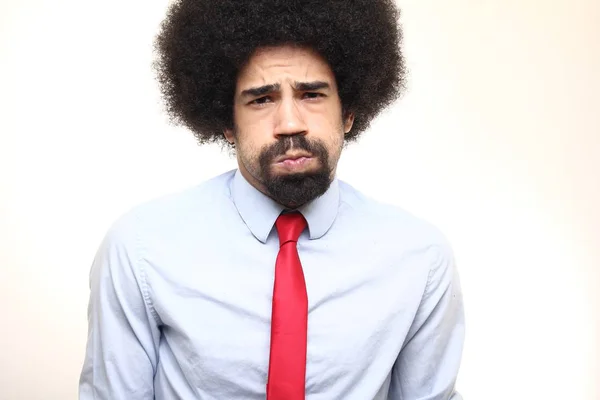 Emotionele Afro Zakenman Voor Een Witte Achtergrond — Stockfoto