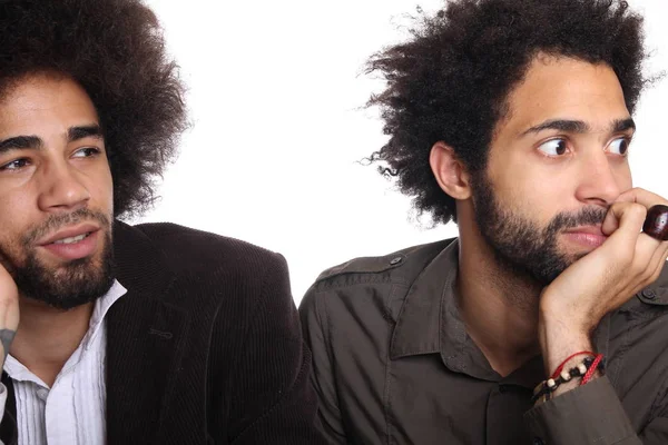 Två Svarta Män Poserar Vit Bakgrund — Stockfoto