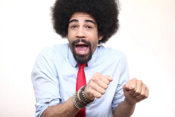 Gritando Hombre Negro Sobre Fondo Blanco — Foto de Stock