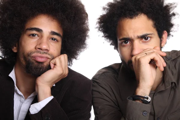Två Svarta Män Poserar Vit Bakgrund — Stockfoto