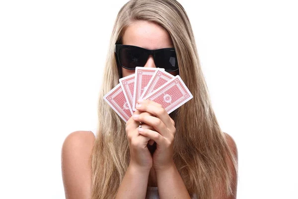 Poker Kartları Ile Sarışın Kız — Stok fotoğraf