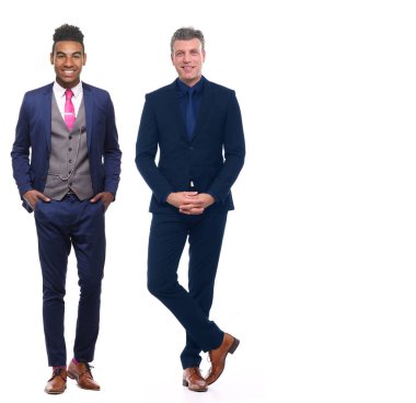 Beyaz arka planda çok ırklı erkek seti