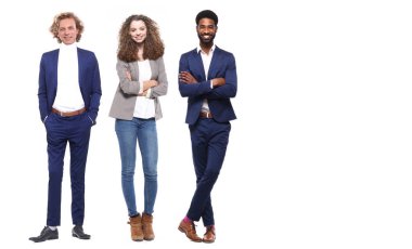 Beyaz arka planda farklı kişiler kümesi