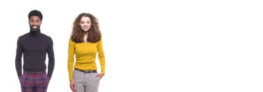 ırklararası çift beyaz arka plan üzerinde