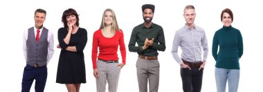 Çok ırklı insanlar kümesi beyaz arka plan üzerinde poz