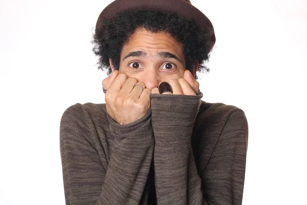 Hombre Negro Sorprendido Sobre Fondo Blanco — Foto de Stock