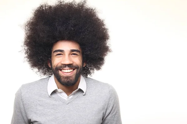 Gelukkig Afro Man Voor Een Witte Achtergrond — Stockfoto