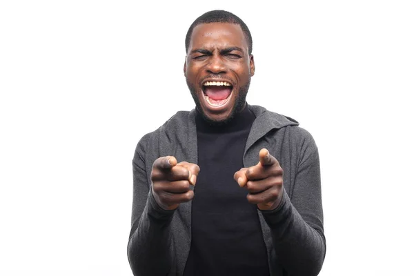 Hombre Negro Apuntando Cámara — Foto de Stock