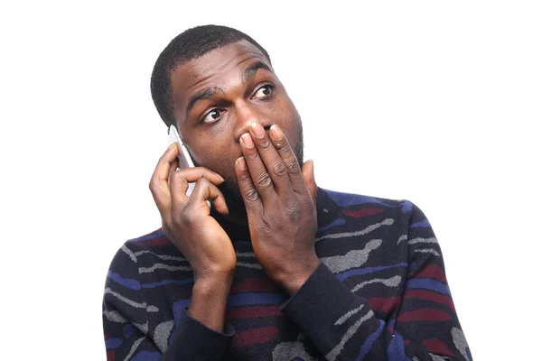 Negro Hombre Hablando Teléfono Móvil — Foto de Stock