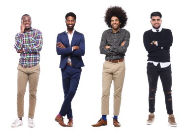 Beyaz arka planda interraccial erkekler