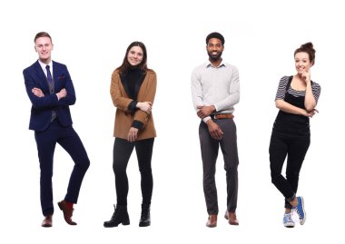 Beyaz arka planda Irklar arası insanlar