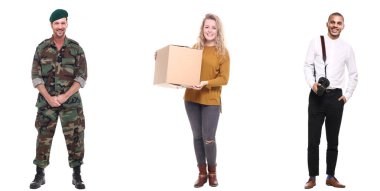 Beyaz arka planda Mutlu ırklar arası insanlar