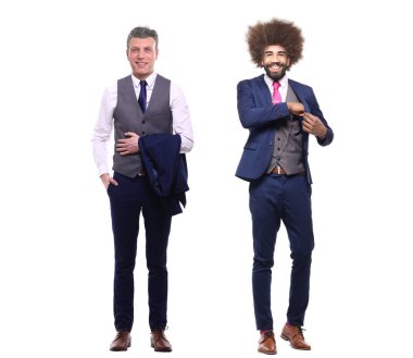 Beyaz arka planda interraccial erkekler