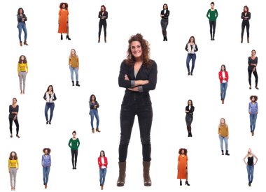 Beyaz arka planda Interraccial kadınlar