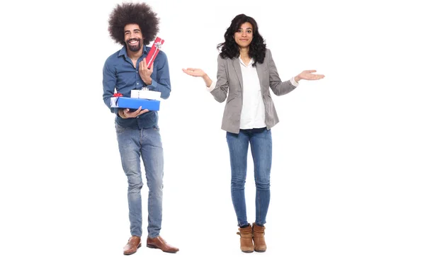 Man Holding Geschenken Met Verschillende Vruchten Vrouw Witte Achtergrond — Stockfoto