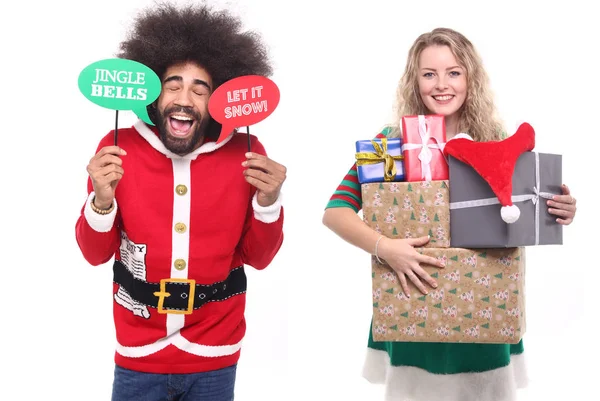 Mutlu afro-amerikan adam ve beyaz kadın noel zamanı