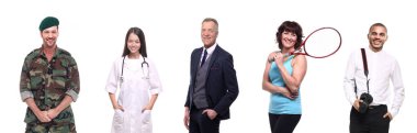 Beyaz arka planda farklı mesleklere sahip kişiler