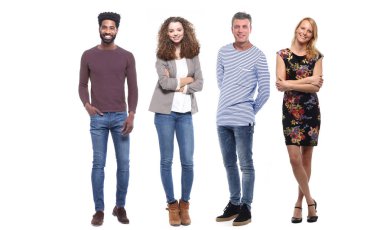 Beyaz arka planda Irklar arası insanlar