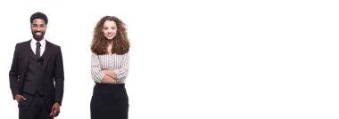 ırklararası çift beyaz arka plan üzerinde