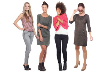 Beyaz arka planda ırklar arası kadın