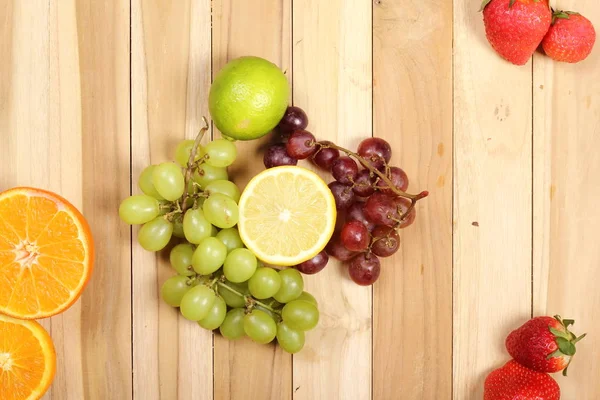 Conjunto Frutas Fundo Madeira — Fotografia de Stock