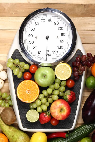 Ağırlık ölçeğinde farklı organik gıda