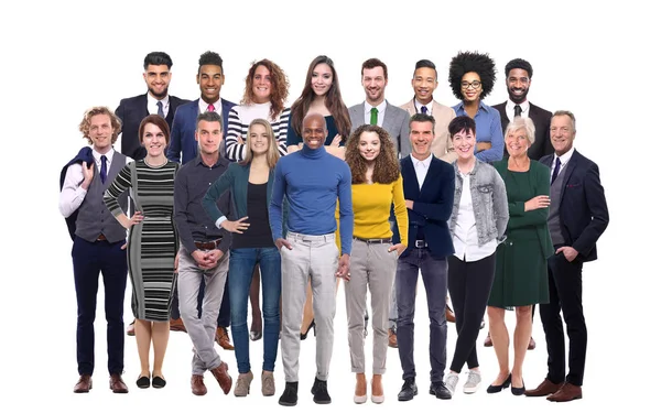 Beyaz arkaplanda bir grup insan