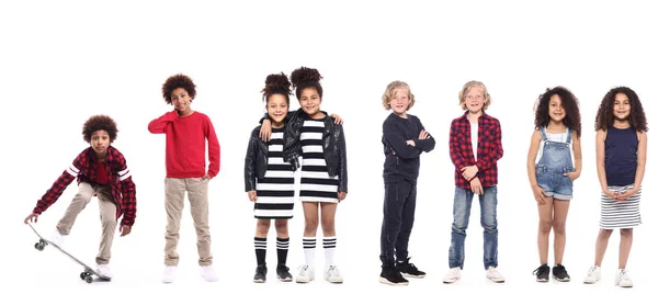 Crianças Pequenas Fundo Branco — Fotografia de Stock