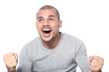 Kazanan siyah adam poz