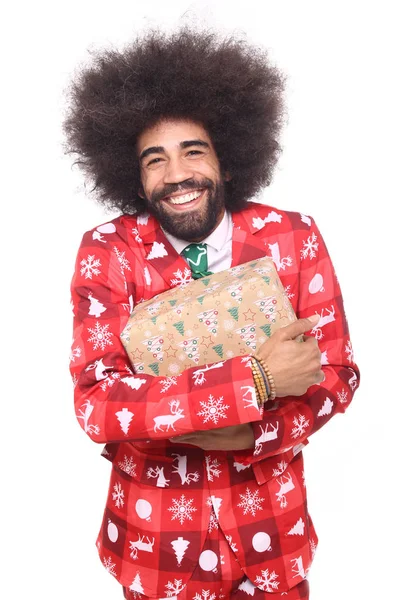 Gelukkig Zwarte Man Met Kerstcadeau — Stockfoto