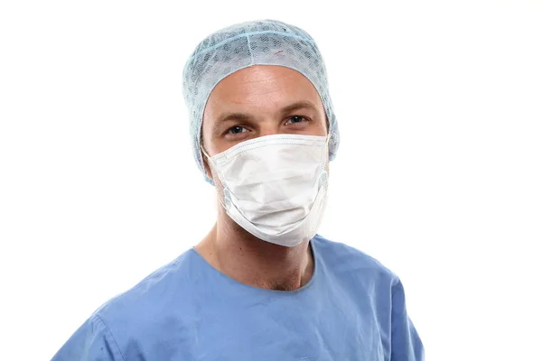 医療ユニフォームを着て男性医師 — ストック写真