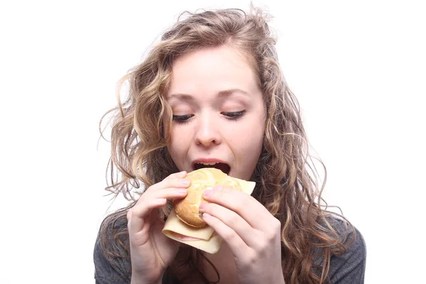 Menina Branca Bonita Está Comendo Sanduíche — Fotografia de Stock