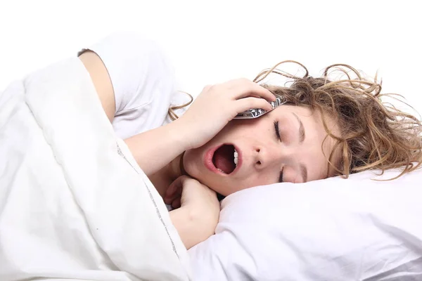 Menina Bonita Está Falando Telefone Celular Cama — Fotografia de Stock