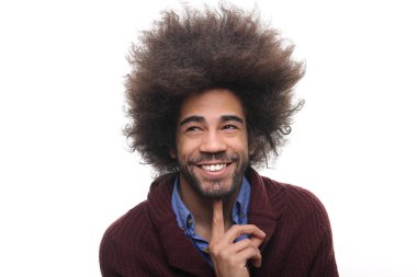 Beyaz arka planda siyah adam düşünme