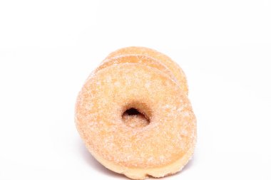 Beyaz arka planda tatlı çörekler