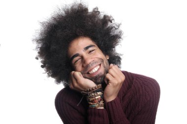 Beyaz arka plan üzerinde mutlu siyah adam