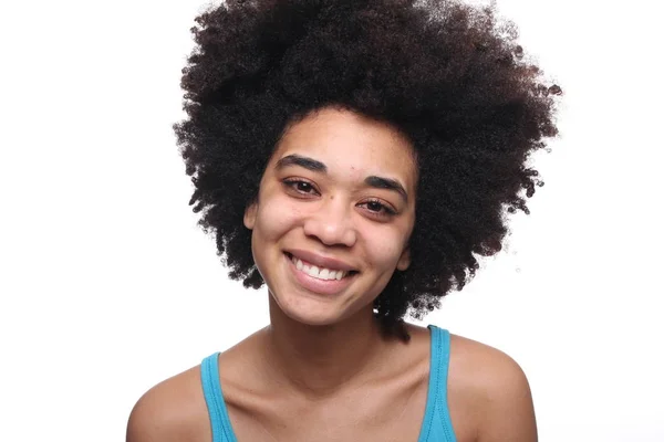 Hermosa Mujer Afro Americana Sonríe — Foto de Stock