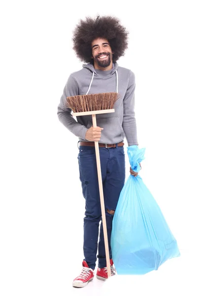 Feliz Hombre Negro Sosteniendo Cepillo Basura Sobre Fondo Blanco — Foto de Stock