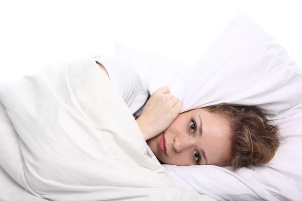 Menina Bonita Está Deitada Cama — Fotografia de Stock