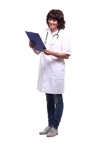 Feliz Médico Femenino Con Estetoscopio Carpeta — Foto de Stock