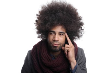 Beyaz arka planda siyah adam düşünme