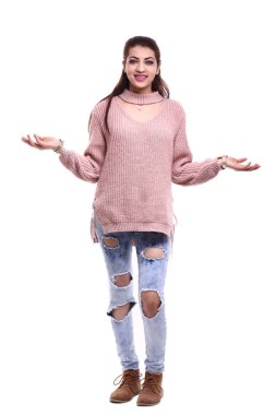 Genç Arap kadın gülümsüyor