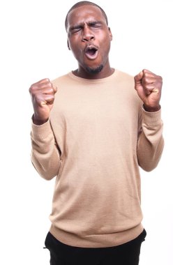 Siyah adam poz çığlık