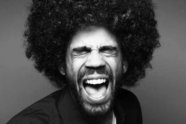 Gritando Homem Negro Tom Preto Branco — Fotografia de Stock